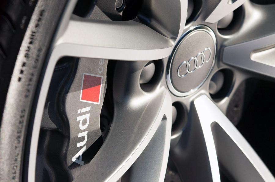 Колеса Audi RS5 Cabriolet 2012 года  (WW) (фото 76 из 98)